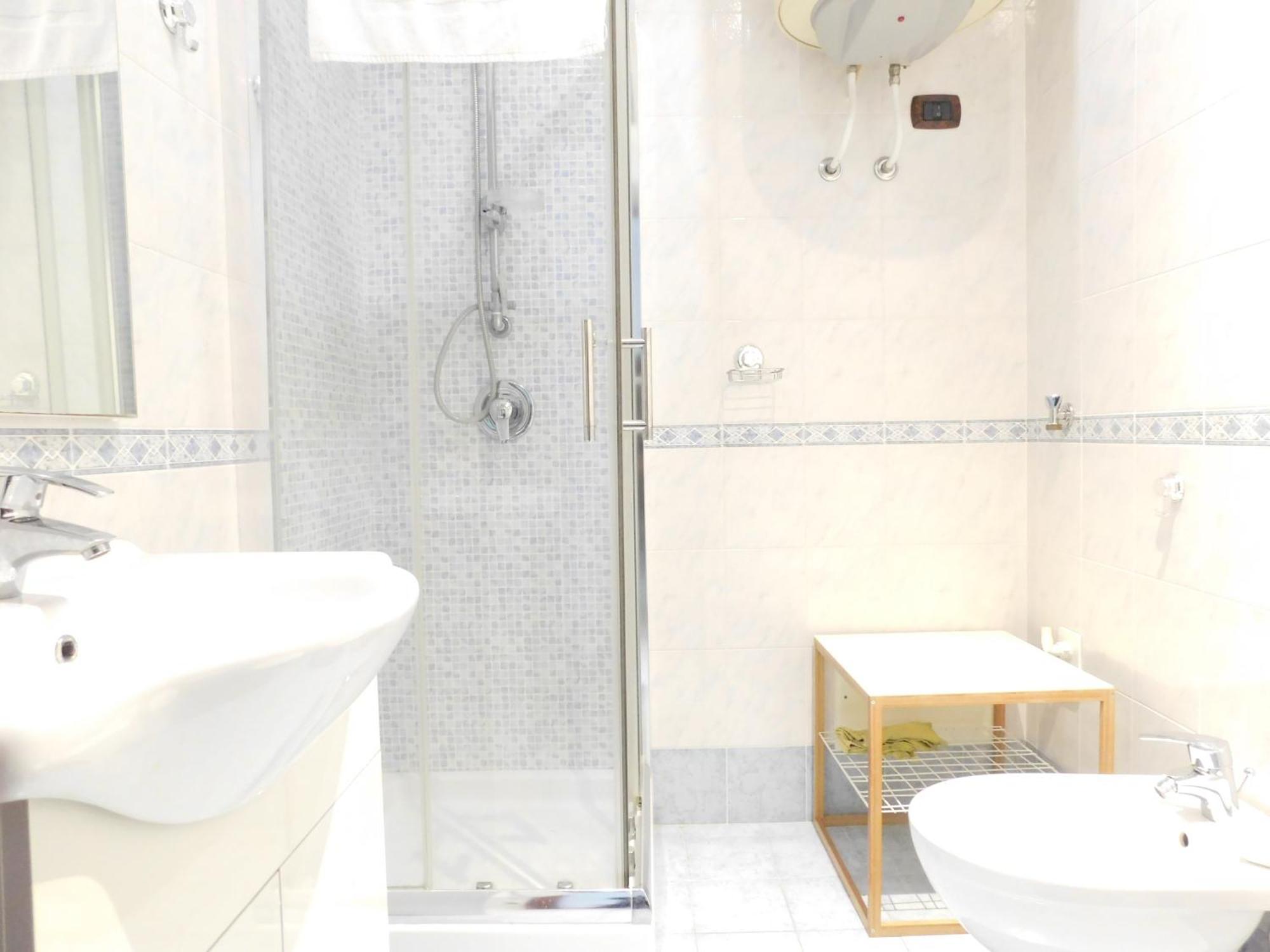 Piacevole Appartamento Chiaia Naples Luaran gambar